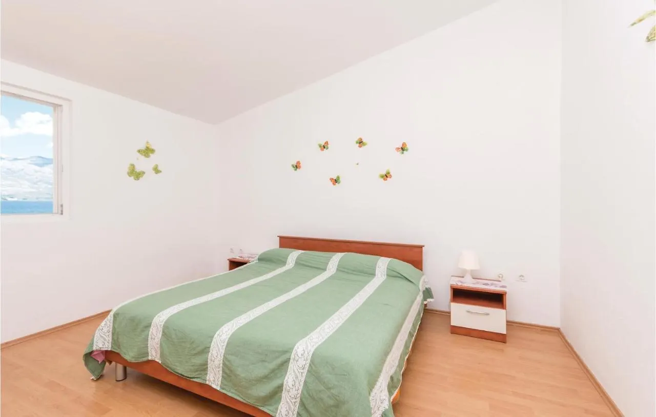 Awesome Apartment In Razanac With Wifi