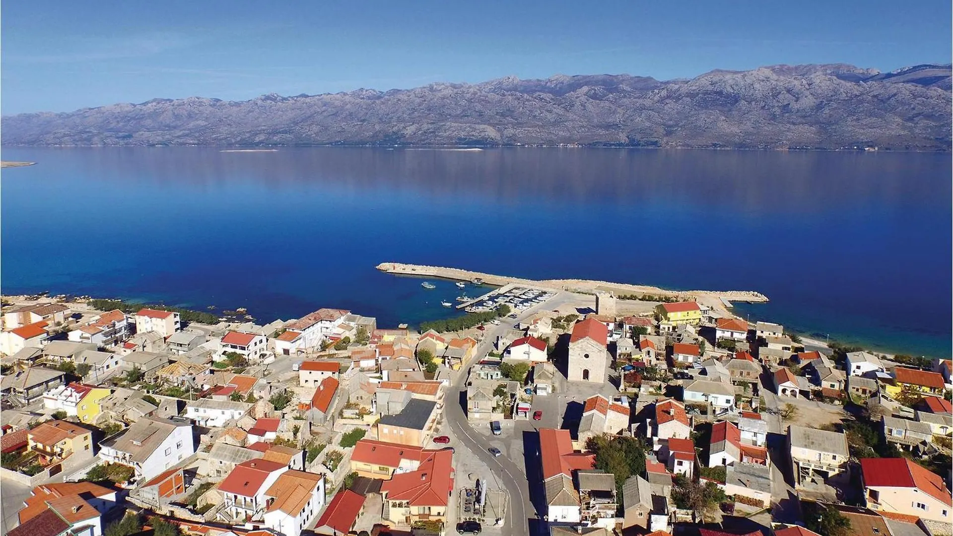Awesome Apartment In Razanac With Wifi