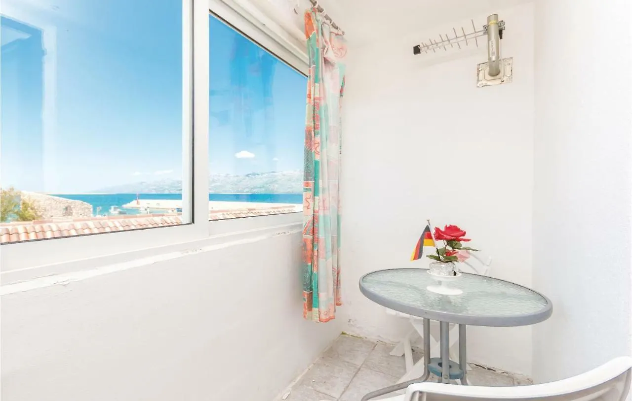 Awesome Apartment In Razanac With Wifi